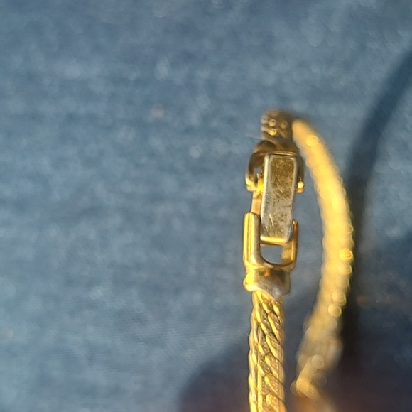 VINTAGE gold tone bracelet - Picture 3 of 5